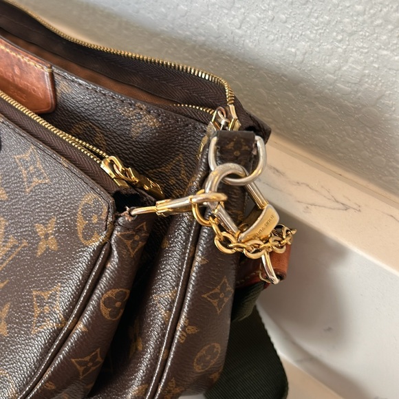 Louis Vuitton Pochette Métis Accessories with Khaki green strap . 100 %authentic - Picture 8 of 8